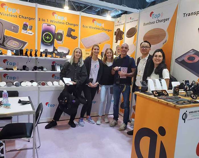 Wireless Charger Manufacturer On The Show